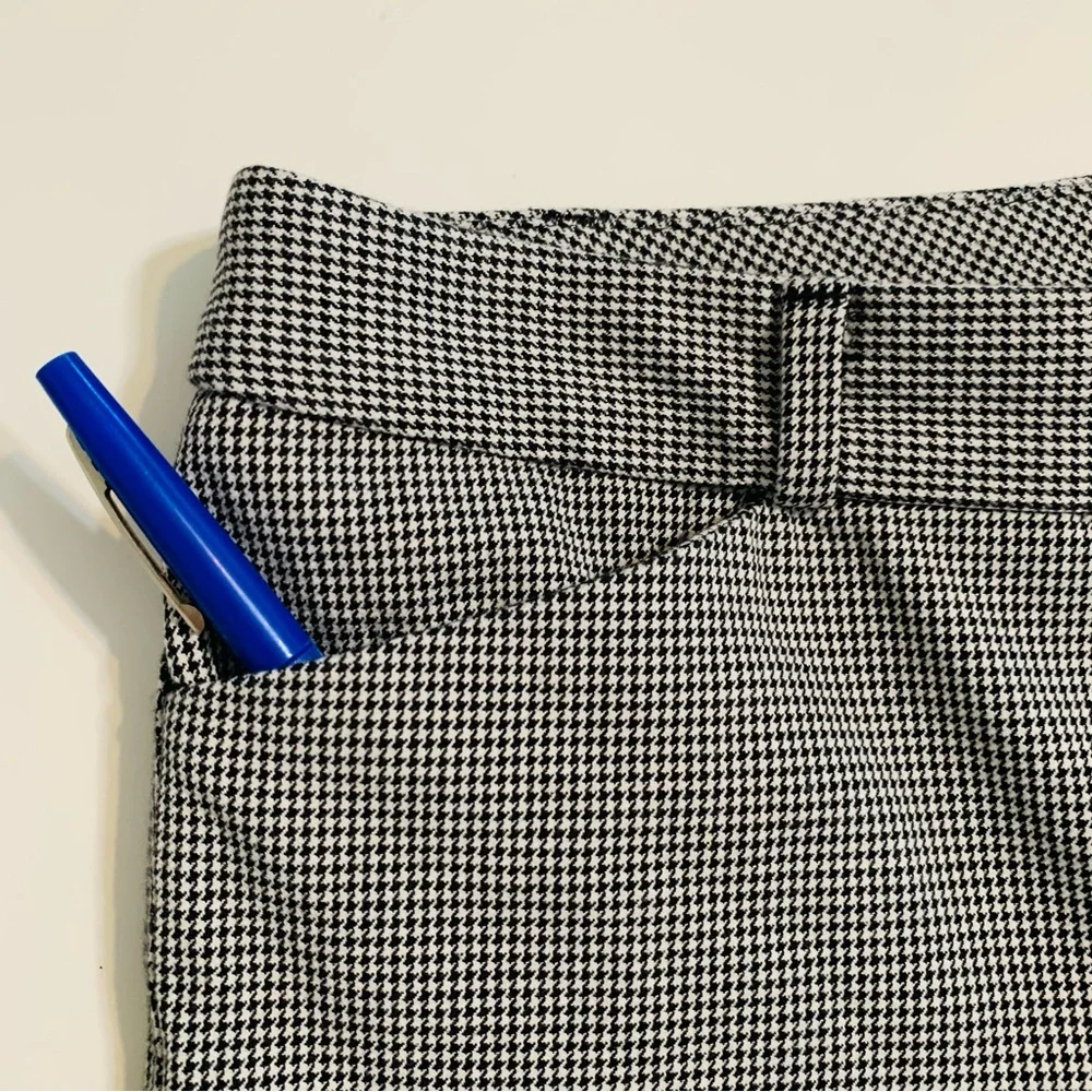 Banana Republic Women’s Houndstooth Sloan Pants Size 6 Black and White